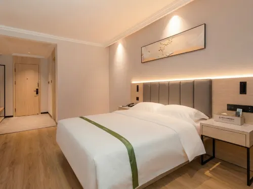 GreenTree Inn Express Hotel (Xinghua Yingwu Middle Road Zheng Banqiao Former Residence) - 2-Star