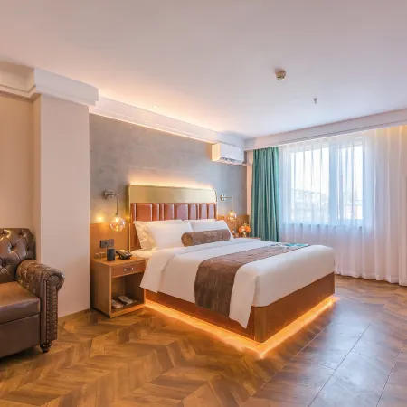 Huishui Hongxin Hotel (Huishui County Snack City)