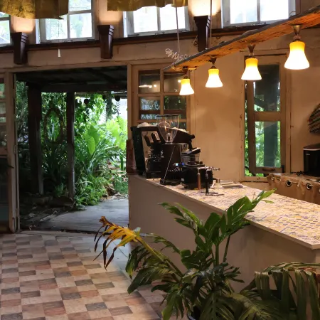 Artisan Koh YAO Yai
