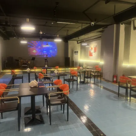 Qingdao Shundinglan Homestay (Qingdao Railway Station Zhanqiao)