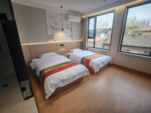 Yongchang Homestay (Hongtong Central Square Grand Locust Tree Root-Seeking Ancestral Worship Park) - Homestays