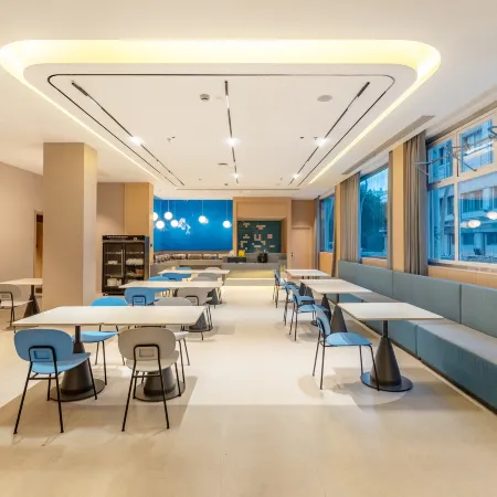 Home Inn UP Huayi Zhitui Hotel (Yixing, Renmin Middle Road, Jiaqiaohe Pedestrian Street Store