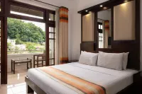 Oak Ray Serene Garden Hotel