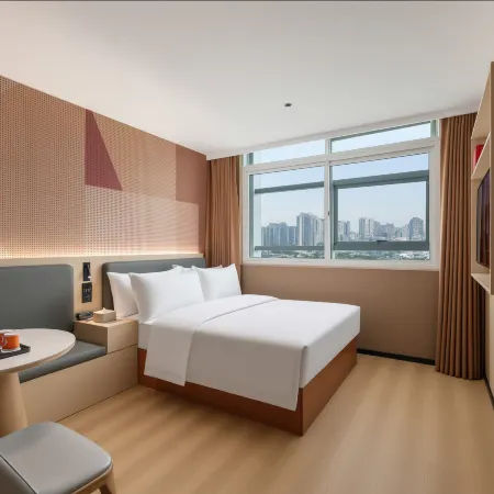 Orange Hotel (Xiaogan East Station Hubei Engineering College)