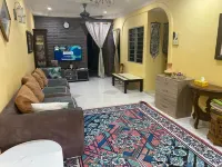 Anwar Kluang Homestay (Muslim Only)
