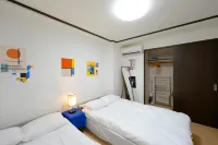 S2 Sion Stay｜Daikokucho 5min Walk｜1 Stop to Namba｜JR Imamiya 1min Walk｜6 Guests -  Holiday Villas