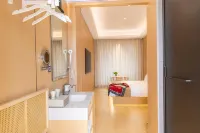 Lucky Hotel