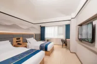 Three Kingdoms Grand Hotel (Hanzhong Central Plaza)