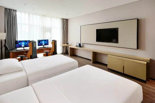 Jingfang E-Sports Hotel (Fengcheng Fengshui Lake)