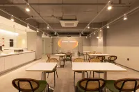 Londorner Hotel  New Port Yongwon