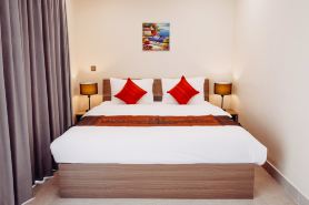 Walk Street Hotel & Apartment