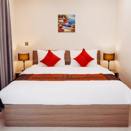 Walk Street Hotel & Apartment