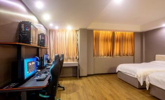 Leishen E-Sports Hotel · Ji'an Railway Station