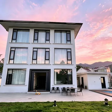 Sanshi Wangchuan Homestay