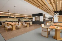 Zixi Guanhe Wonderland Hotel