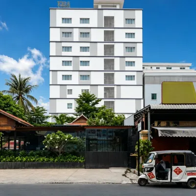 KIRA Hotel Hotels near Factory Outlet Store