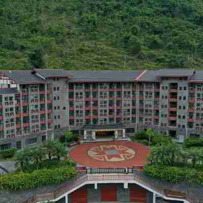Bama Longtai Hotel(Longevity Village Branch) Hotel Exterior