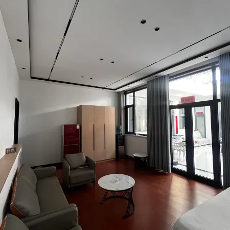 Guocai Homestay (House of the Huangcheng Chancellor)