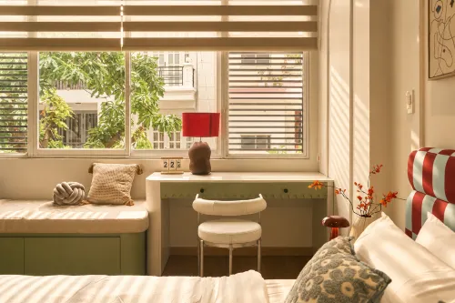Elm Riverside Hotel - New
