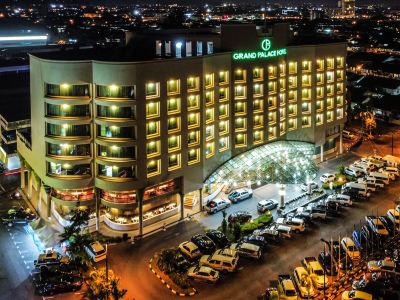 Grand Palace Hotel