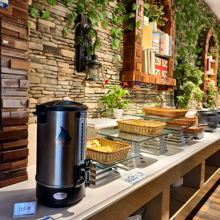 Jingfang E-Sports Hotel (Yancheng Binhai Qingshui Lake Park)