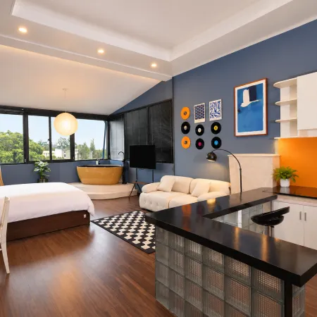 S79 Nelly Hotel
