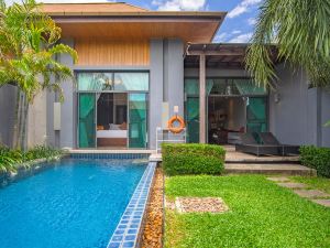 Two Villas Holiday Phuket: Onyx Style Nai Harn Beach