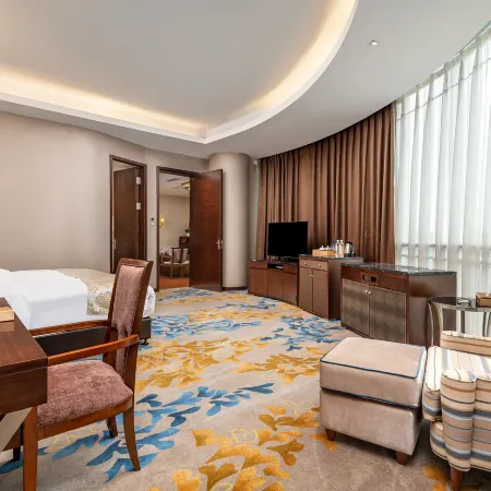 Zunyi Meitan Tianhu International Hotel (the world's first pot of tea culture park)