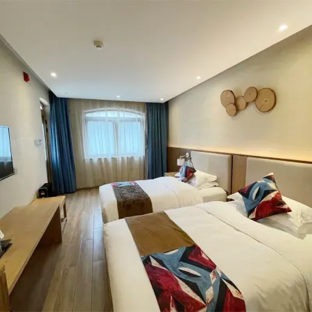 Shijiazhuang Pingshan Golden Benzhai Hotel