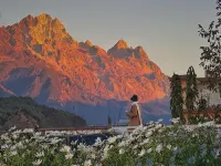 Mushan Yingxue Holiday Bieyuan (Siguniangshan Changpinggou Scenic Area)