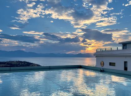 Fuxian Lake Yumo Lake View Hot Spring Hotel