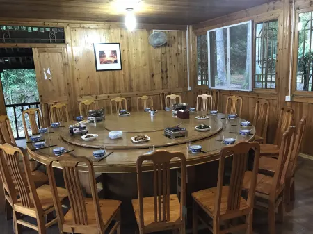 Yunxi Shanshe Hostel Отели рядом с достопримечательностью «Yunzhongdaji»