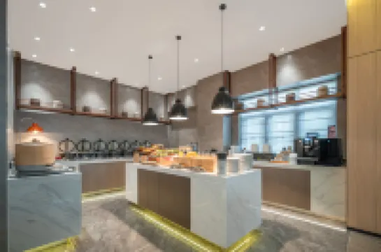 大理高鐵站洱海公園亞朵飯店