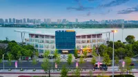 Shenxiangtang Riverview Art Hotel (Suining Dingsheng International Wanda Plaza)