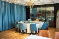 Century Star Boutique Hotel (Zhoukou Railway Station Red Star Macalline Branch) - Morgenmad