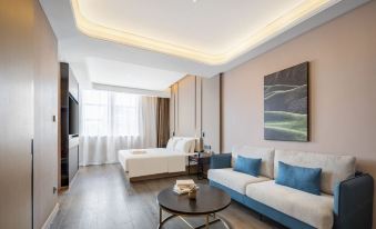 Tongliao Wanda Plaza Atour Hotel