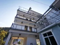Yixian Yiyuan Homestay