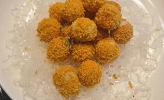 Rujia Ruibai Cloud Hotel (Lu'an Jin'an District Government Center Branch)