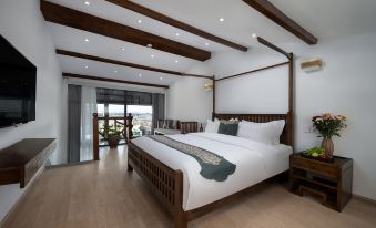 Lijiang ancient city indulges in a luxur Pavilion Inn