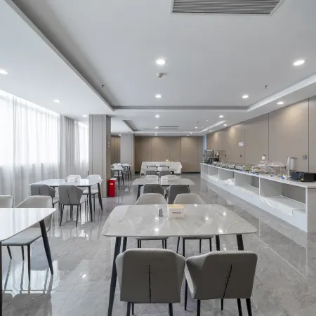 Yeste Hotel (Wuzhou Teng County Hedong Cultural Square)