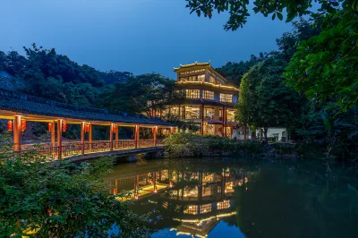 Guangzhou Yijiangnan Homestay Hotel dekat Guangdong Polytechnic College of Agriculture， Industry and Commerce (East to Qiaojian Lvye Mountain Villa)