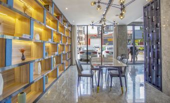 PinShangYi Hotel(QinZhou BeiBu Bay store)