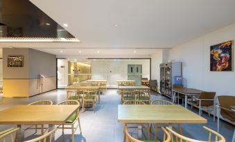 Yue Lizun Hotel (Tianjin Jinghai No.1 Middle School Diwei Road)