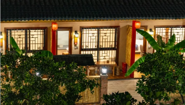 張家界天門山荘リゾート民宿（天門山観光地荷花空港）