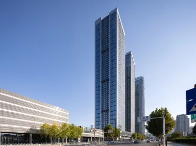 Yunxi Gaogao Jiangjing Hotel (Wuyi Square Peiyuanqiao Subway Station Store) Hotels near Zhongshan Pavilion