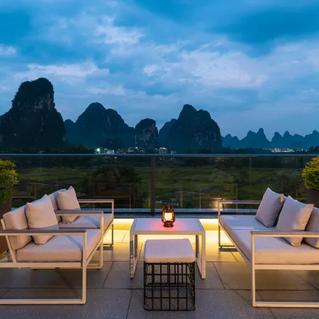 Julong Town Resort Hotel (Yulong River Store, Shili Gallery, Yangshuo)