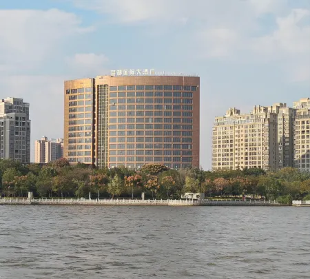 Haojiang International Hotel Отели рядом с достопримечательностью «Yicheng General Zhang Zizhong Memorial Hall»