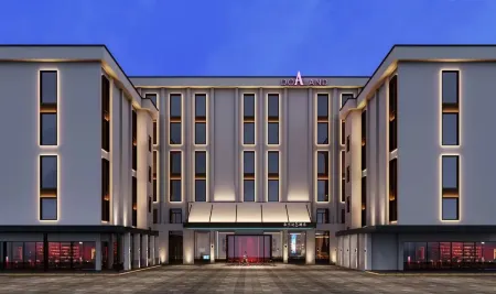 DoALand S Hotel (Changsha IFS International Finance Center Wuyi Square Branch) Отели рядом с достопримечательностью «Dongfanghong Square»