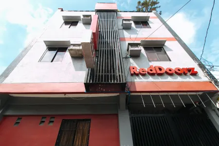 RedDoorz A&F C5 Pinagsama Taguig