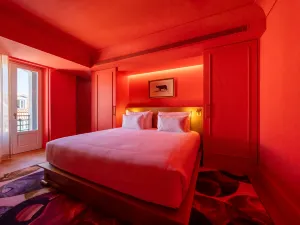 Art Legacy Hotel